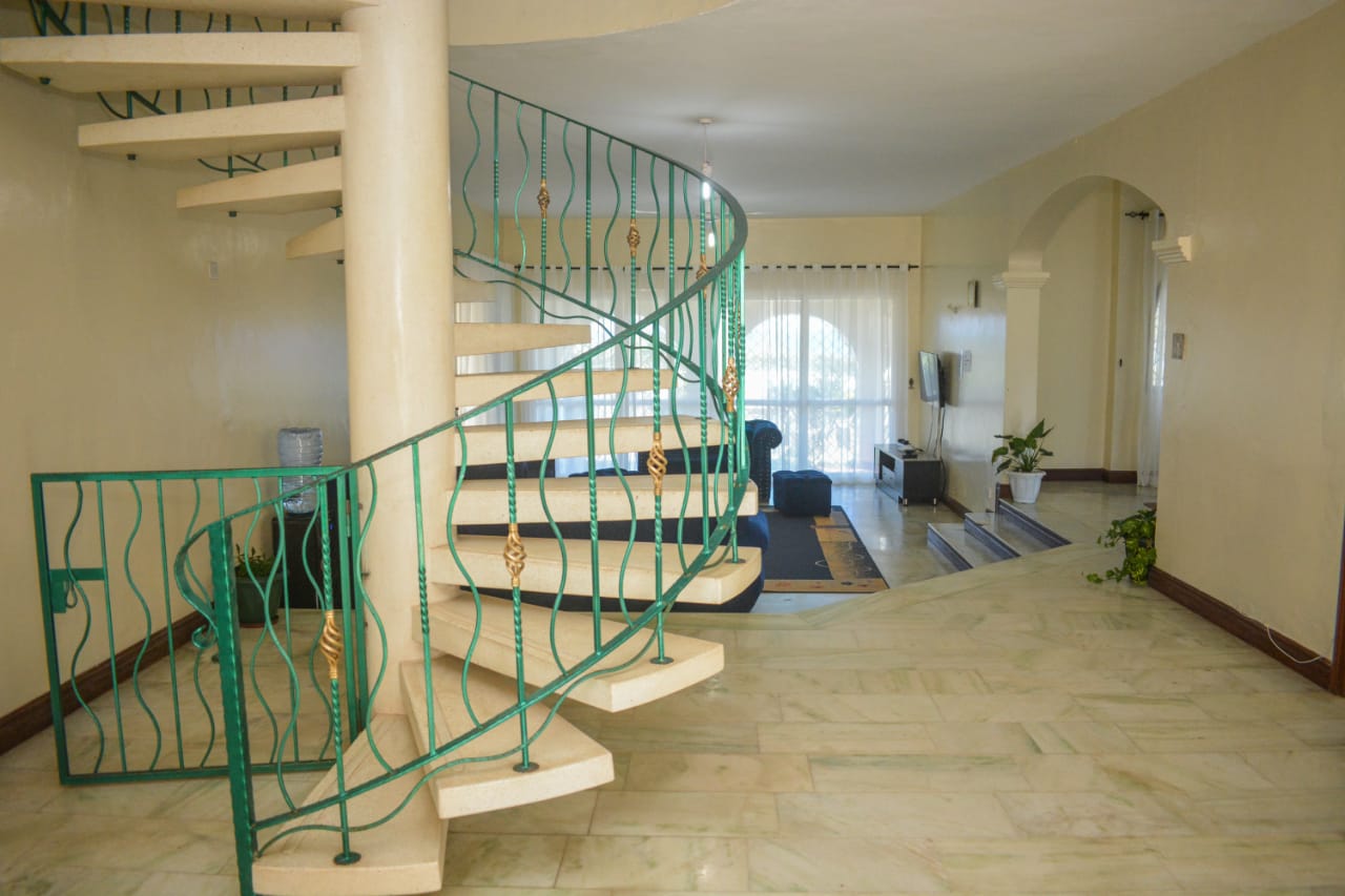 Five Bedroom Air bnb